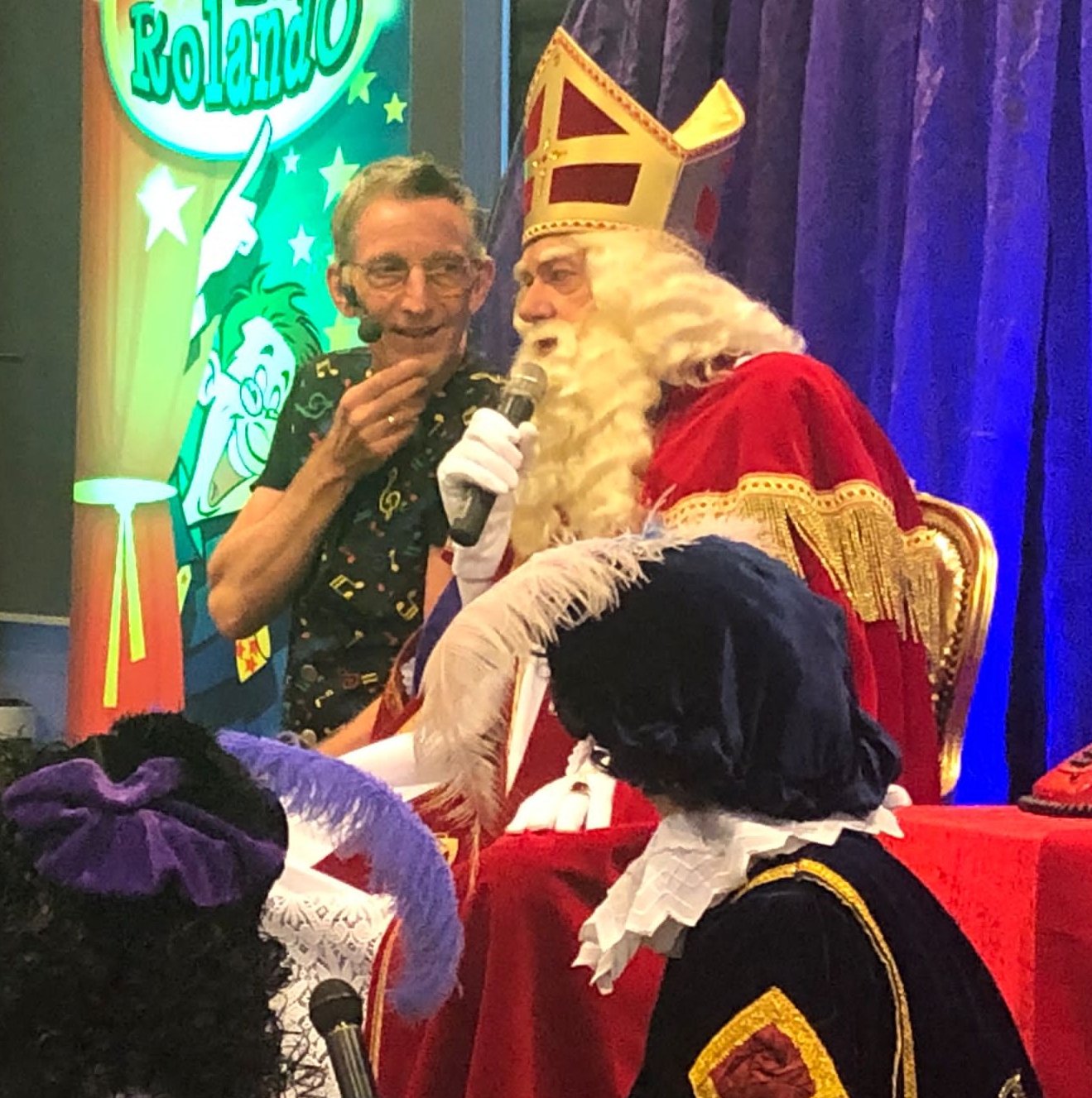 De Sinterklaas (Uit je dak) liedjes show van Rolando