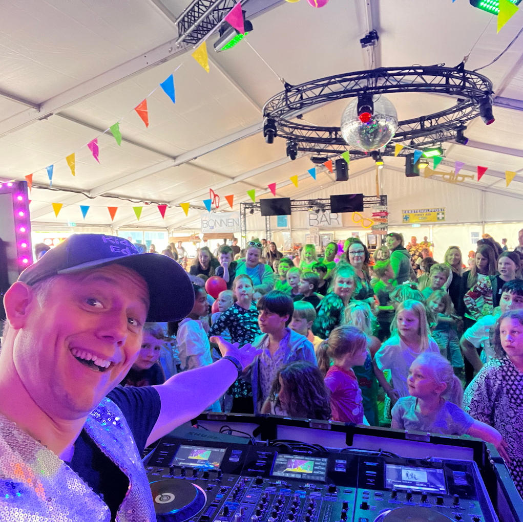 Kinder disco aan huis of een Kids DJ op uw feest of evenement!