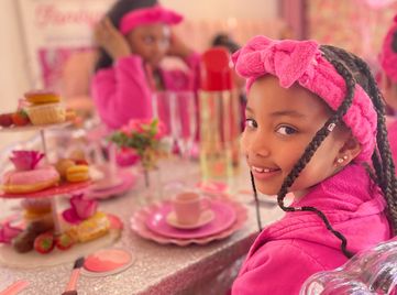 DELUXE  Kinderfeestje bij onze beauty salon, incl. aankleding